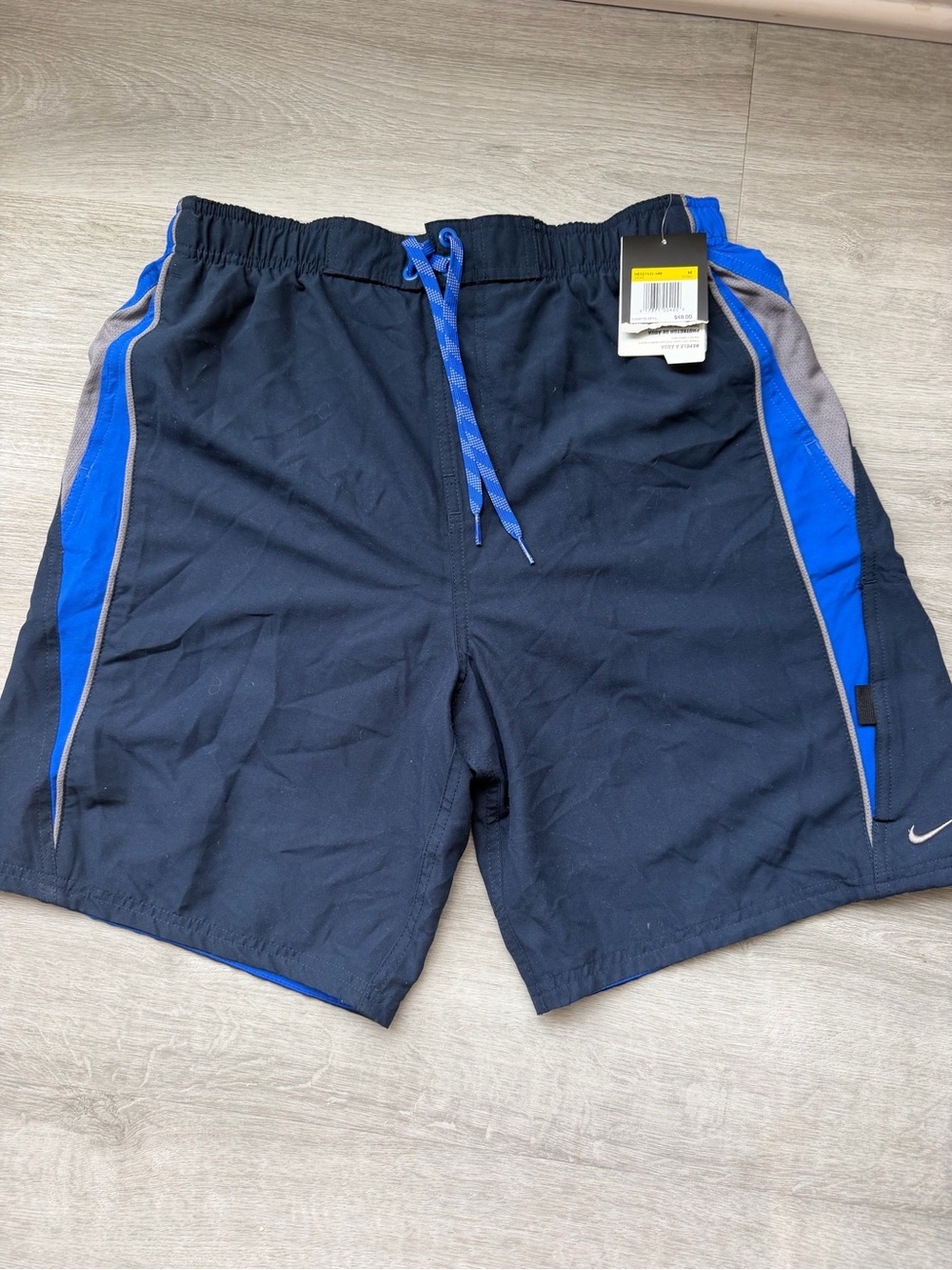 NWT Nike Men's Black and Royal Blue Athletic Shorts NESS7421 489 Size M